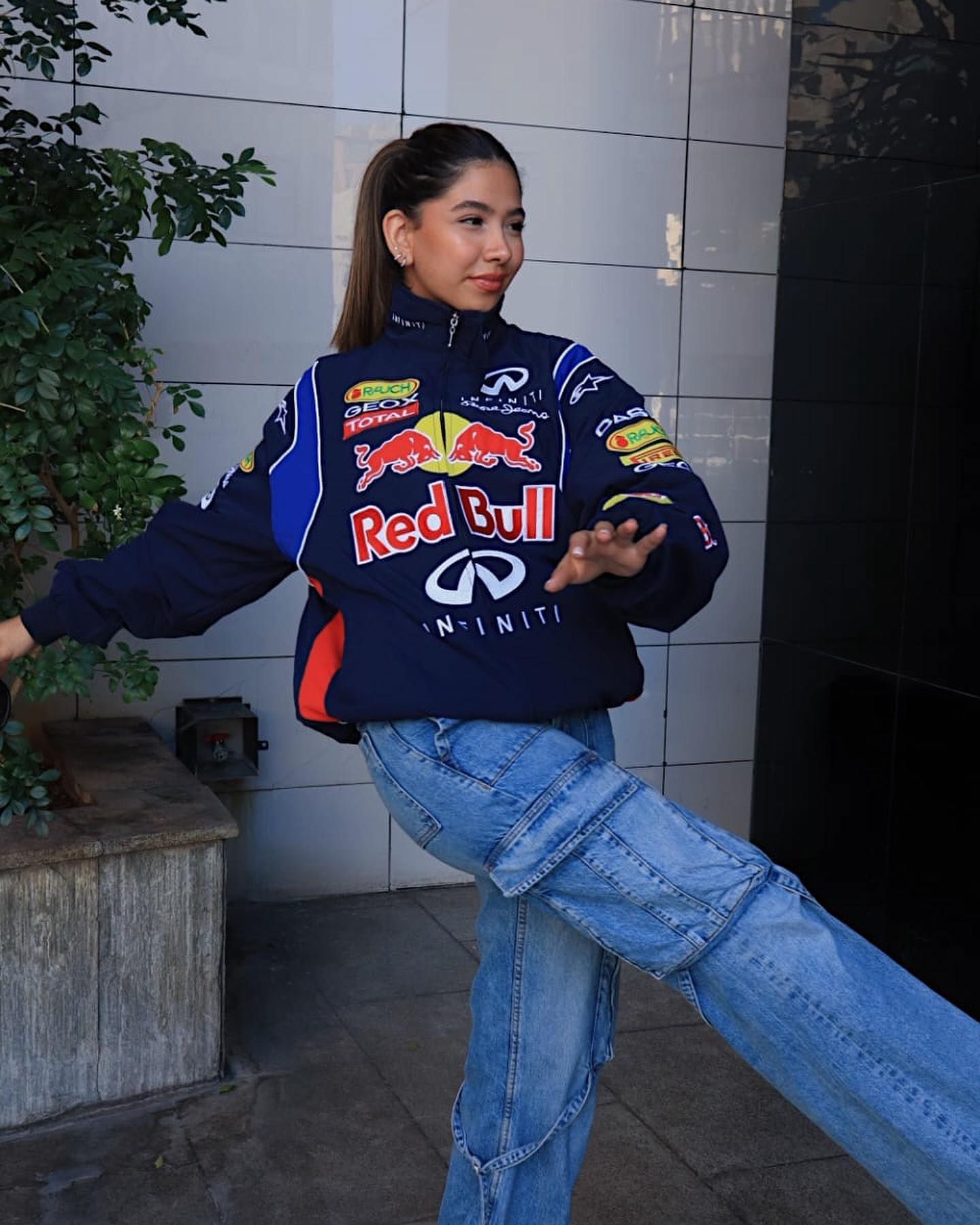Rafaella Red Bull Racing jas unisex – oversized streetwear jack met sponsorlogo’s