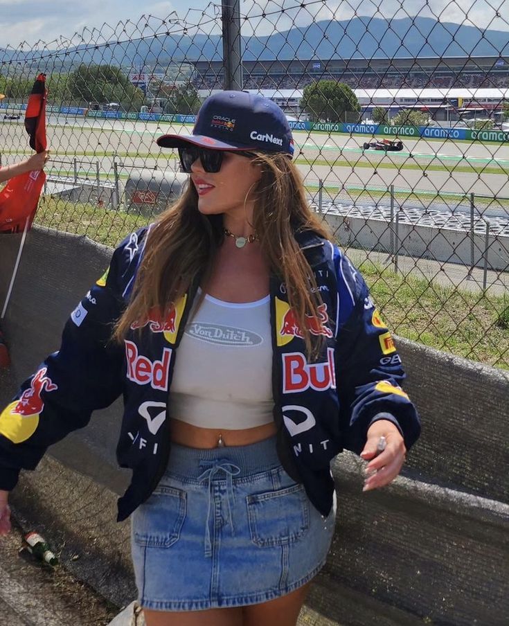 Rafaella Red Bull Racing jas unisex – oversized streetwear jack met sponsorlogo’s
