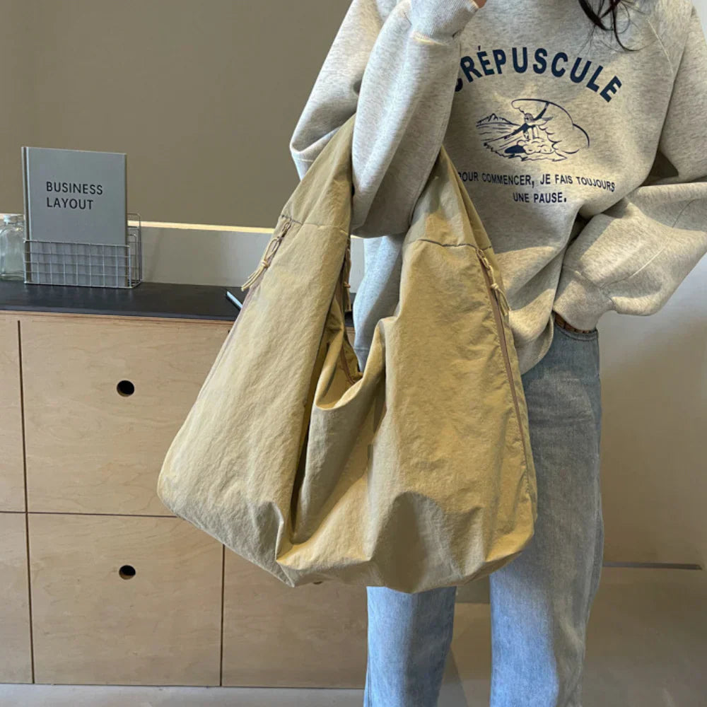 Francesca Tas | Waterbestendige Laptoptas van Hoogwaardig Materiaal met Veilige Ritssluiting