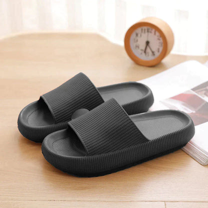Noa Slippers | Comfortabele Slippers met Brede Band en Dikke Zool