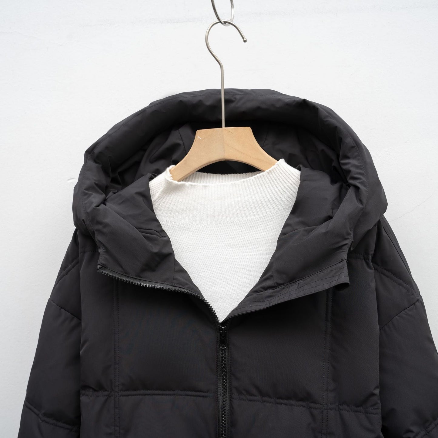 Chiara Dames lange gewatteerde winterjas – warme jas met capuchon en ritszakken