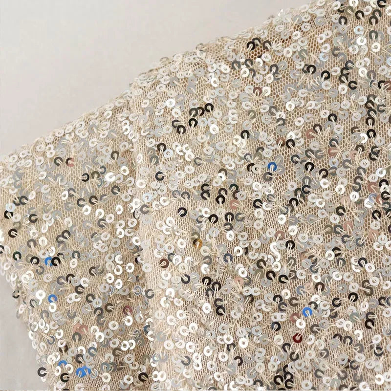 Isabella Jurk | Schoudergewatteerde Mini Jurk met Pailletten en Glam Look