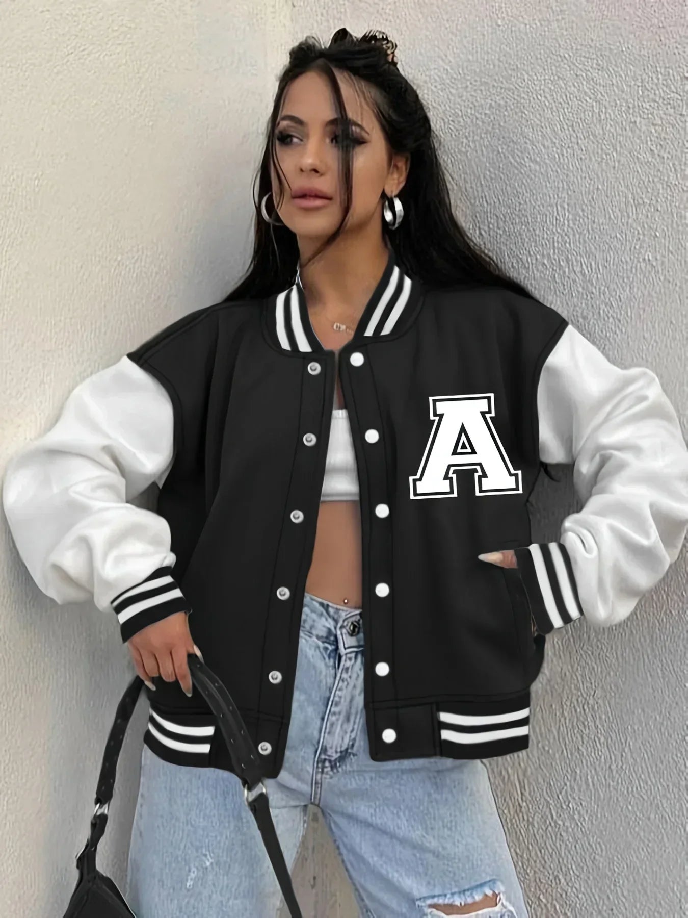 Francesca Dames baseballjack – relaxed fit met ribboorden, drukknopen & collegepatch