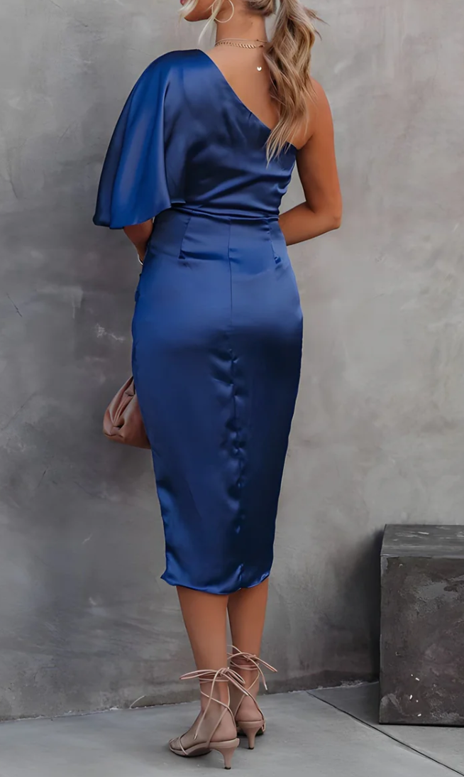 Valentina Jurk | Satijnen One-Shoulder Maxi Jurk met Open Rug en Gerimpelde Pasvorm