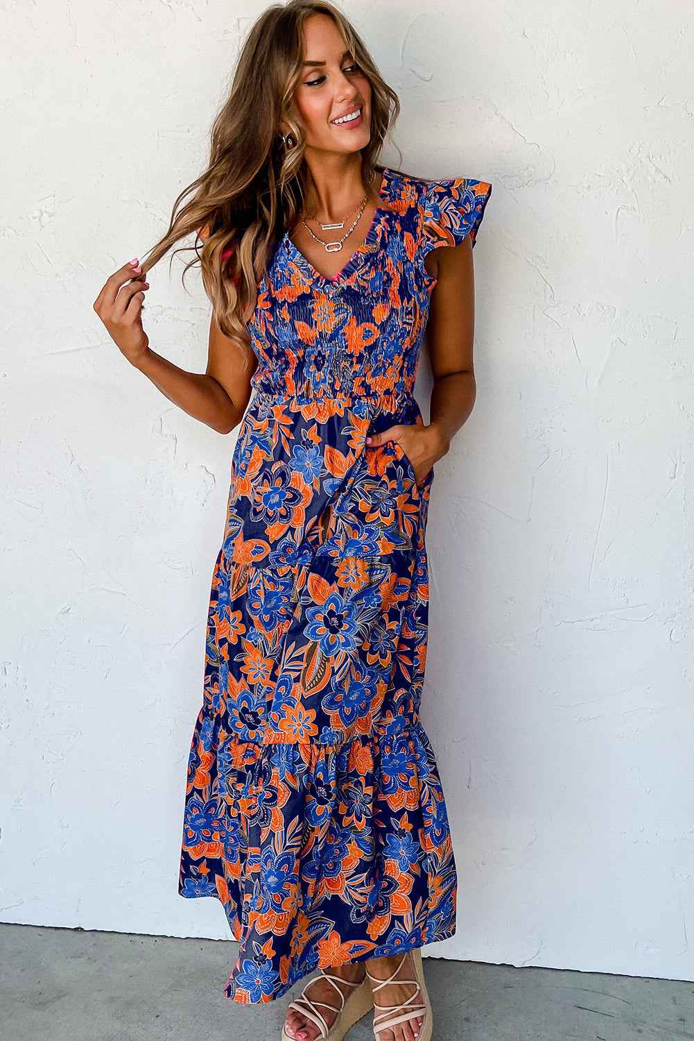 Lucia Jurk | Boho Maxi-Jurk met Bloemenprint, V-Hals en Volants
