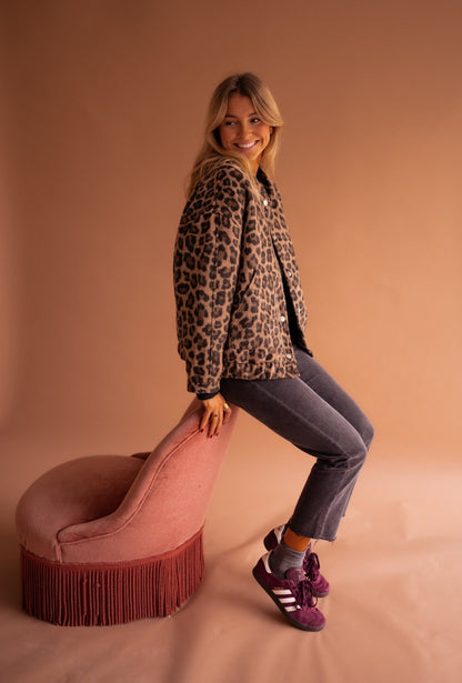 Allegra Animalprint Jasje Dames – Trendy Statement Jas met Zachte Warme Voering