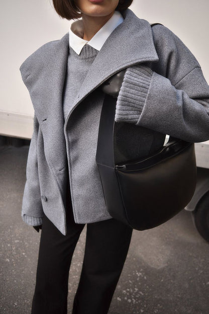 Sofia Luxe korte dames jas – double breasted mantel met elegante pasvorm en warme stof